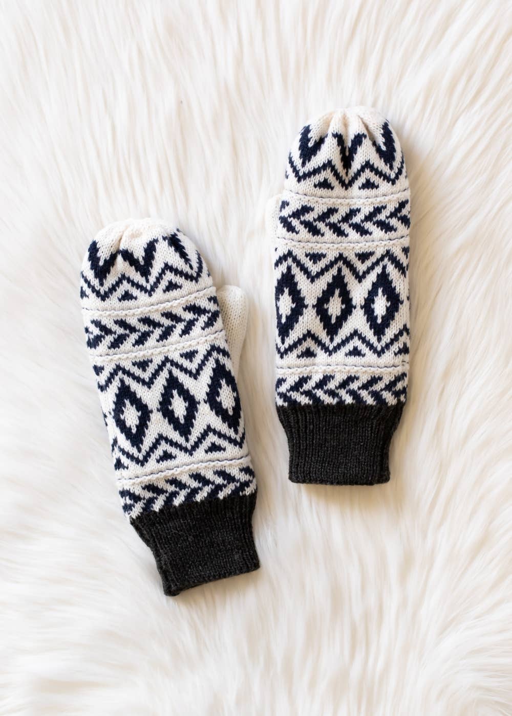 Gray Patterned Mittens
