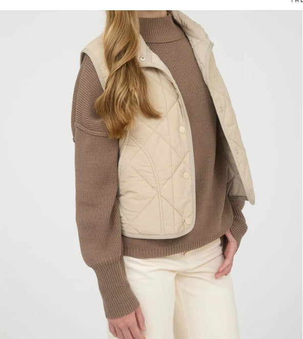 Veronica Vest